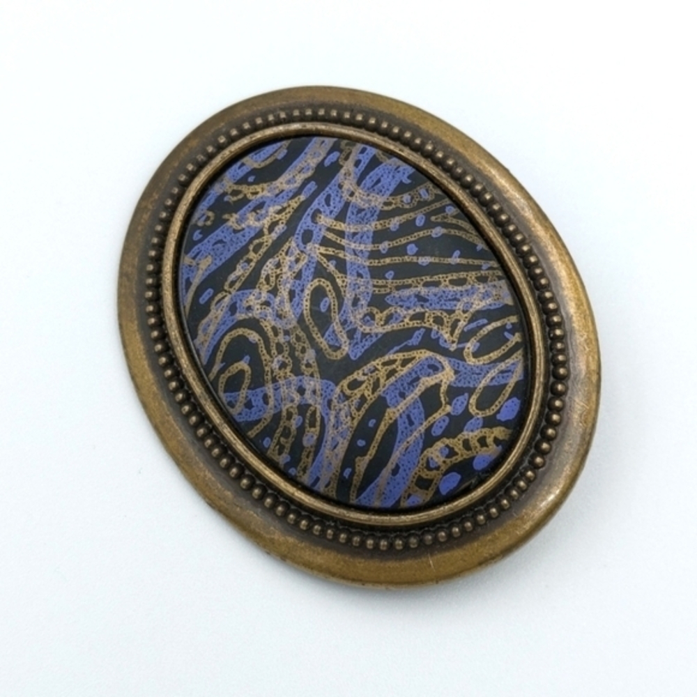 5/25$  Vintage oval brooch pin
